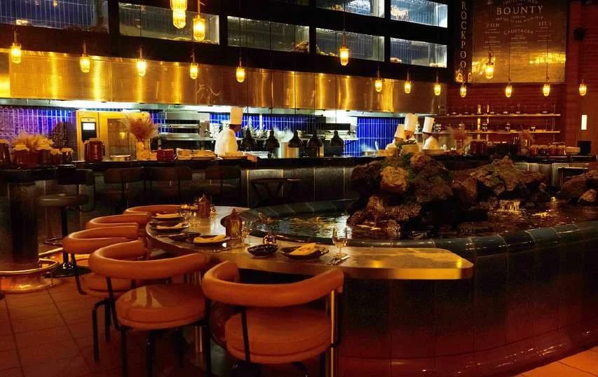 Restaurant bar and seating
